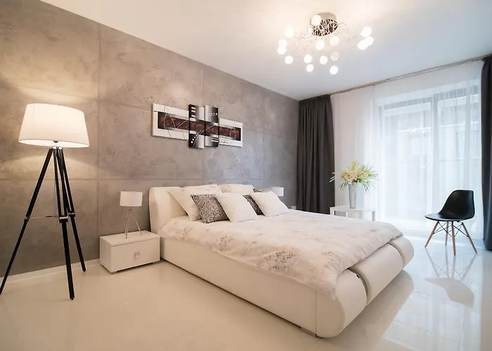 Apartman Art Market Square