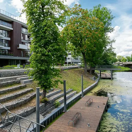 Art Market Square Apartman *
