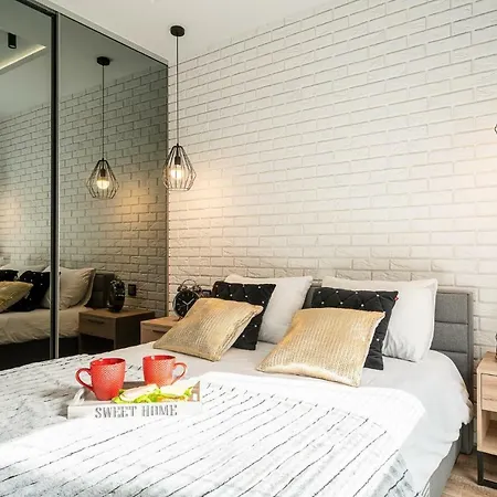 Art Market Square Apartman *