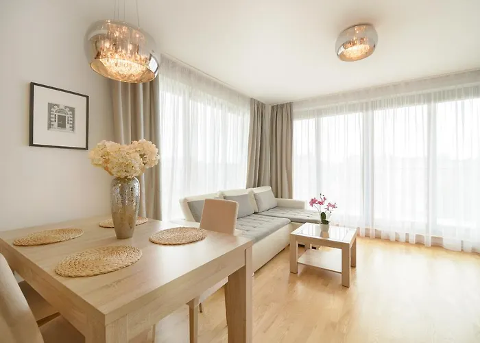 Art Market Square Daire