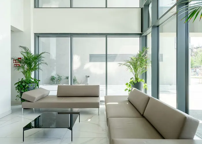 Daire Art Market Square